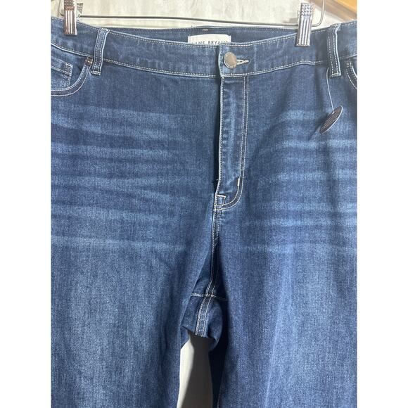 Lane Bryant Jeans 26 Capri Mid Rise Pedal NEW Signature Magic Waist Rhinestone - Picture 2 of 15